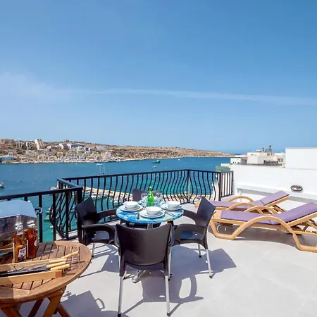 Harbour Lights: Seafront Penthouse with Panoramic Terrace Apartment St. Paul's Bay Exterior photo