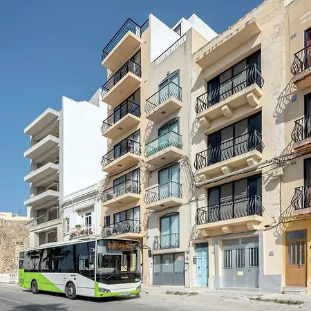 Harbour Lights: Seafront Penthouse with Panoramic Terrace Apartment St. Paul's Bay Exterior photo