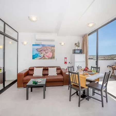 Harbour Lights: Seafront Penthouse with Panoramic Terrace Apartment St. Paul's Bay Exterior photo