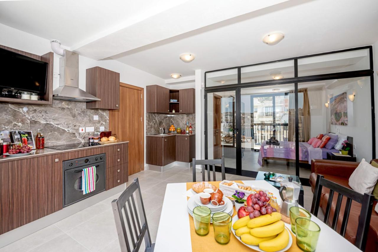 Harbour Lights: Seafront Penthouse With Panoramic Terrace Apartment St. Paul's Bay