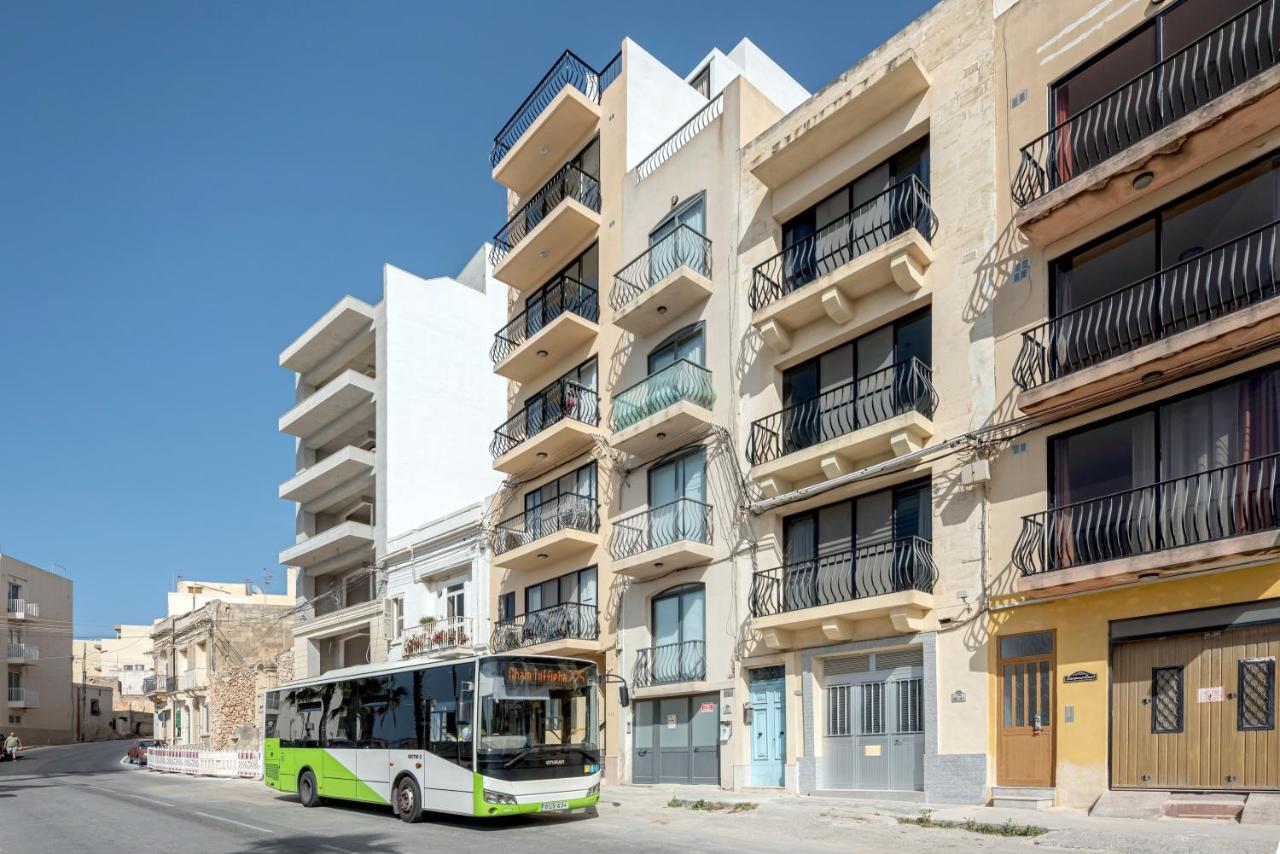 Apartment Harbour Lights: Seafront Penthouse With Panoramic Terrace St. Paul's Bay