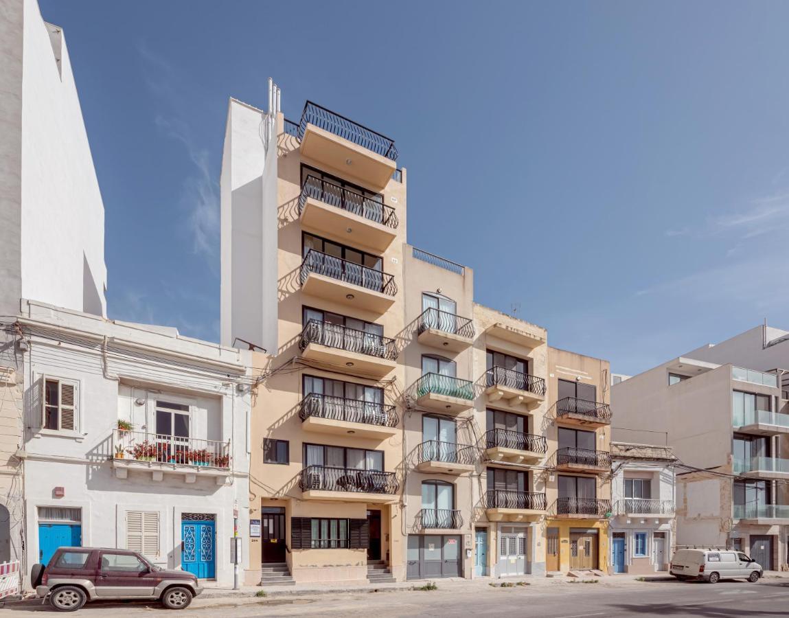 Apartment Harbour Lights: Seafront Penthouse With Panoramic Terrace St. Paul's Bay